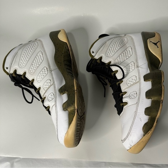 Nike Air Jordan 9’s Statue Sneakers Retro White Gold IX 2015 - Picture 4 of 12